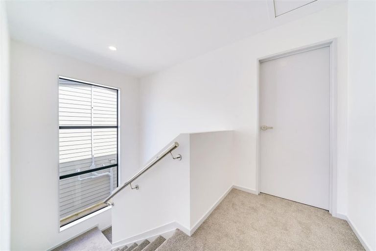 Photo of property in 14 Matukutureia Lane, Manurewa, Auckland, 2102