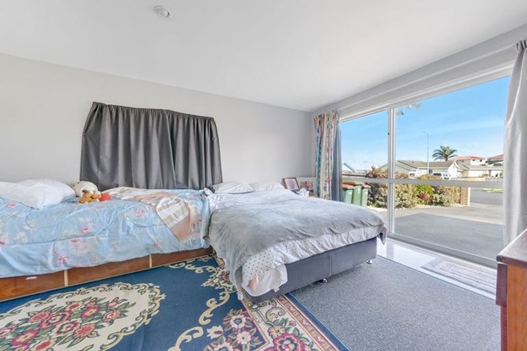 Photo of property in 47a Robert Skelton Place, Clendon Park, Auckland, 2103