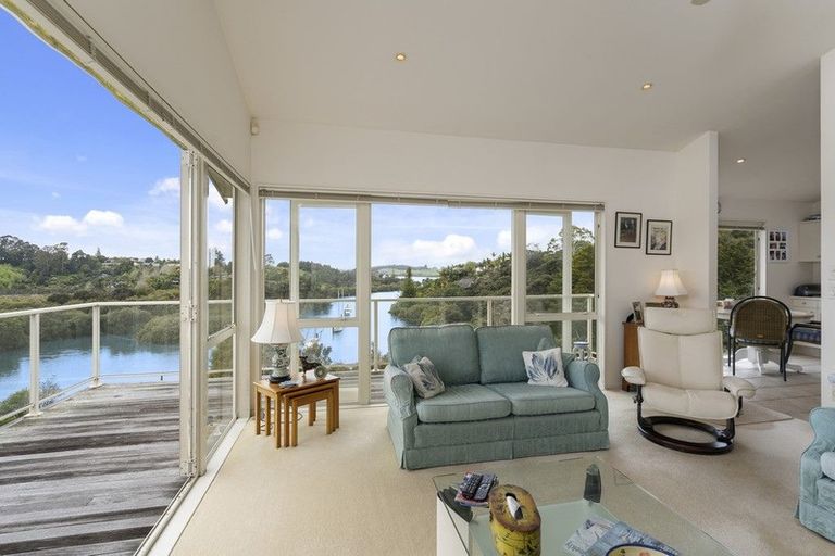 Photo of property in 54 Riverview Road, Kerikeri, 0230