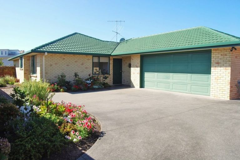 Photo of property in 5 Kihi Place, Ruakaka, 0116
