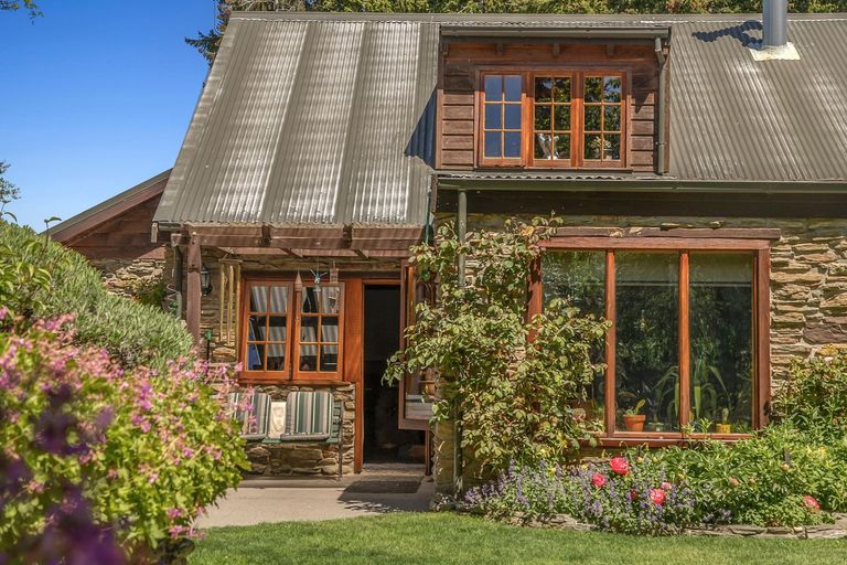 Photo of property in 426 Aubrey Road, Wanaka, 9305