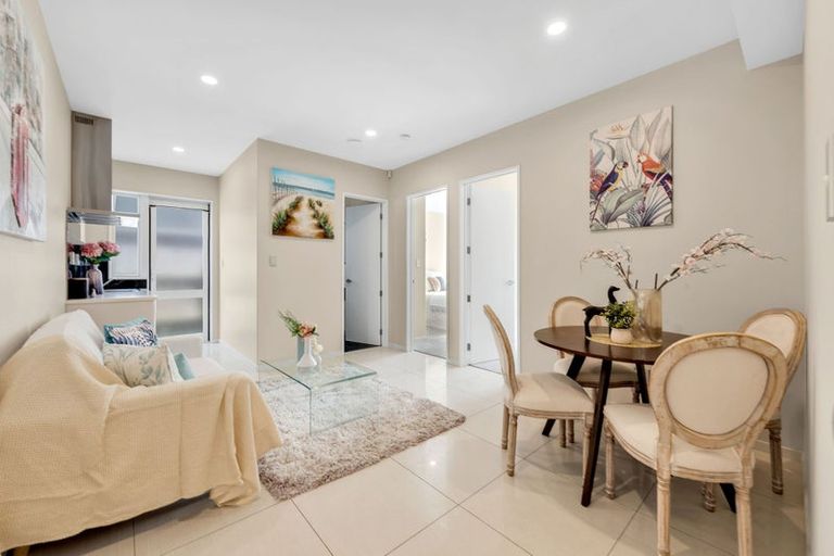 Photo of property in 23 Rohi Place, Flat Bush, Auckland, 2019