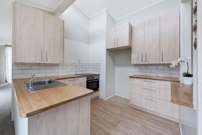 Photo of property in 24 Gloucester Road, Mount Maunganui, 3116