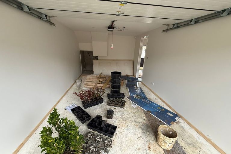 Photo of property in 16 Jade Avenue, Pakuranga Heights, Auckland, 2010