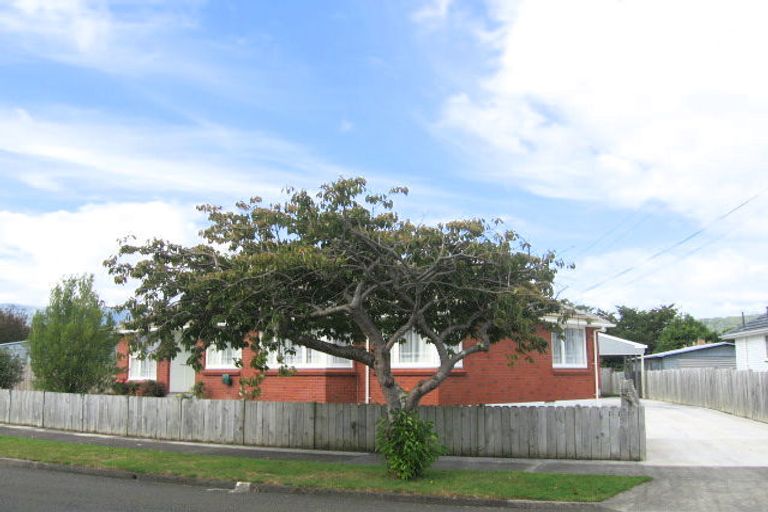 Photo of property in 3 Mary Crescent, Elderslea, Upper Hutt, 5018