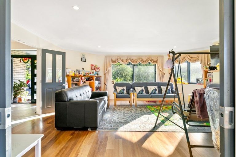 Photo of property in 238a State Highway 16, Kumeu, 0892