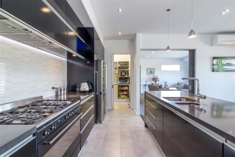 Photo of property in 47 Shalamar Drive, Cashmere, Christchurch, 8022