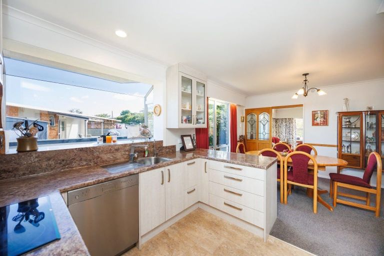 Photo of property in 71 Fairview Avenue, Feilding, 4702