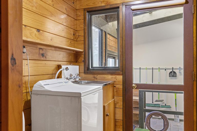 Photo of property in 23 Ewing Grove, Acacia Bay, Taupo, 3330