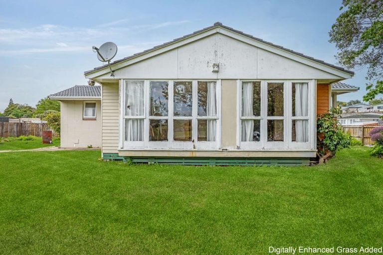 Photo of property in 11 Hamilton Drive, Waiuku, 2123