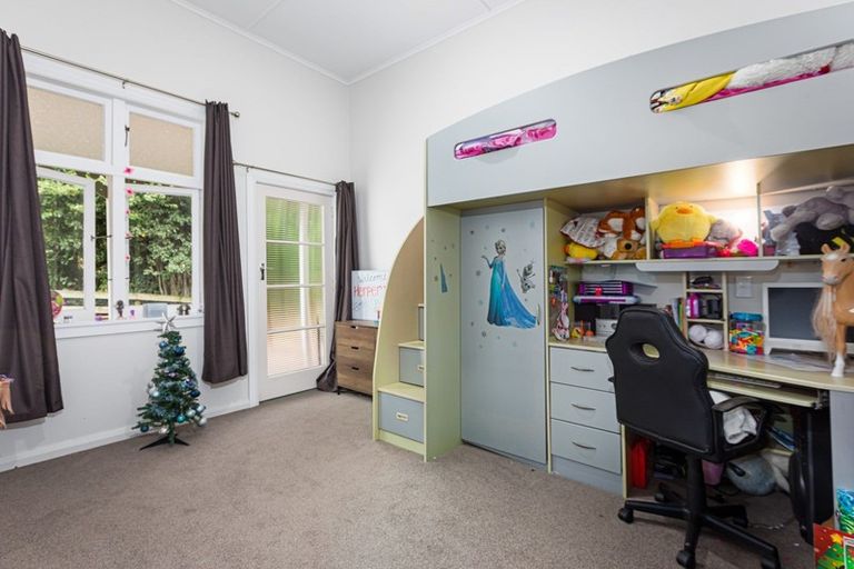 Photo of property in 2 Windsor Road, Waipawa, 4210