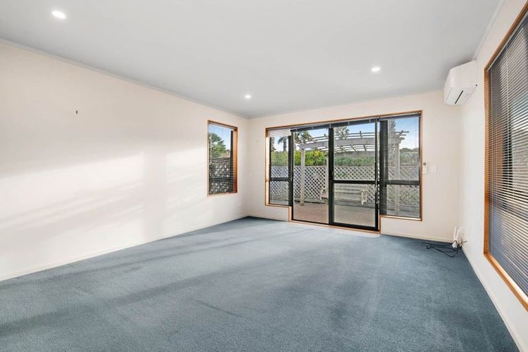 Photo of property in 10 Angel Way, Stanmore Bay, Whangaparaoa, 0932