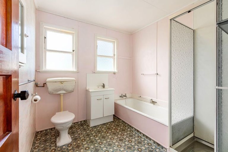 Photo of property in 1036 Taita Drive, Taita, Lower Hutt, 5011