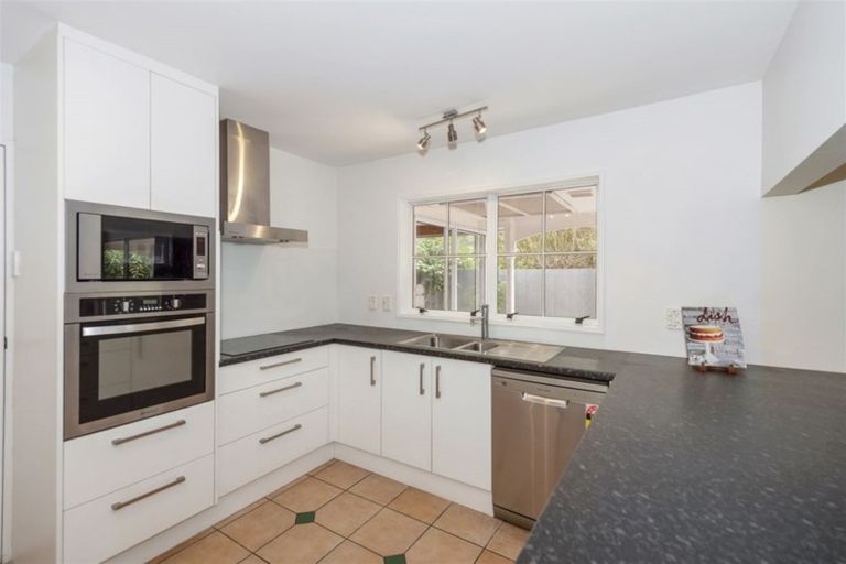 Photo of property in 2 Cintra Place, Casebrook, Christchurch, 8051