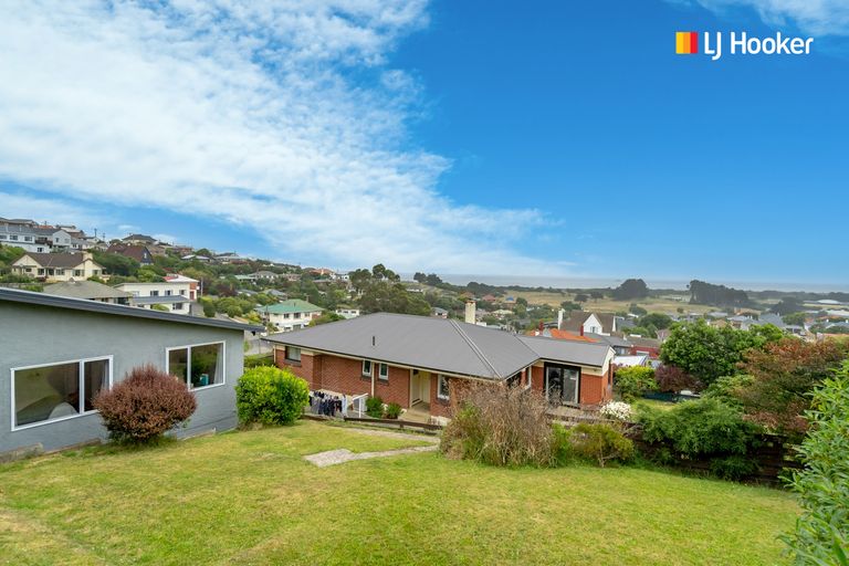 Photo of property in 25 Chisholm Place, Tainui, Dunedin, 9013