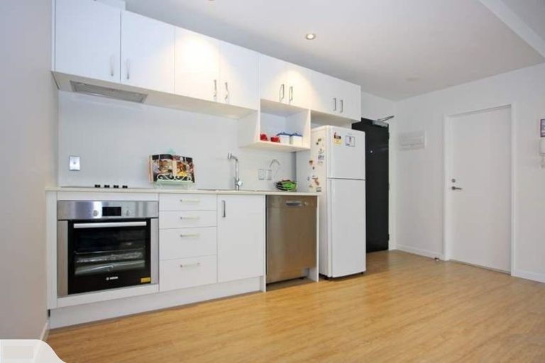 Photo of property in 1f/136 Stancombe Road, Flat Bush, Auckland, 2016