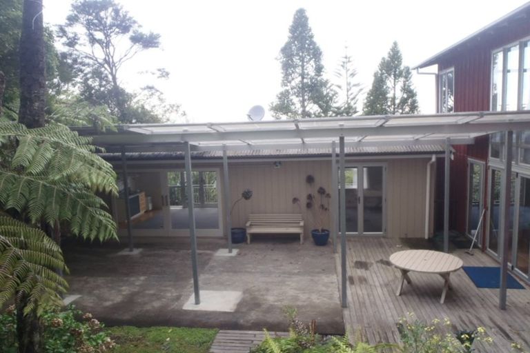 Photo of property in 29 Takahe Road, Titirangi, Auckland, 0604