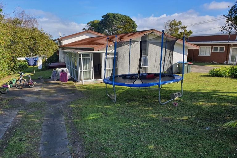 Photo of property in 2/462 Hillsborough Road, Mount Roskill, Auckland, 1041