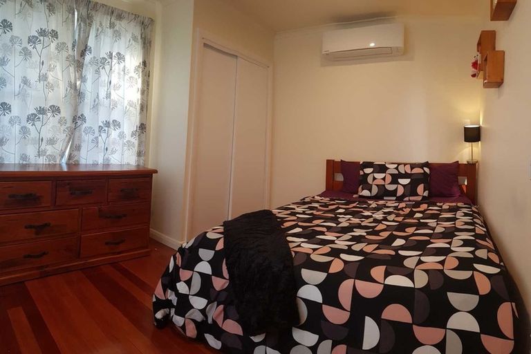 Photo of property in 30 Kamara Road, Glen Eden, Auckland, 0602