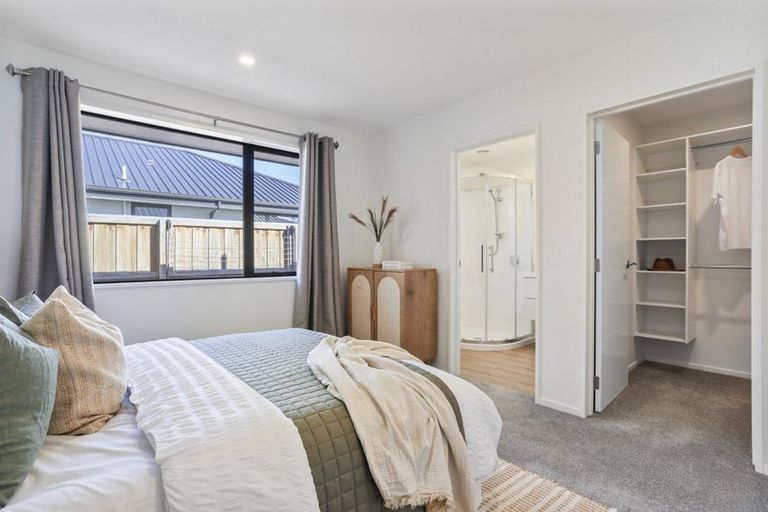 Photo of property in 21 Herridge Street, Woodend, 7610