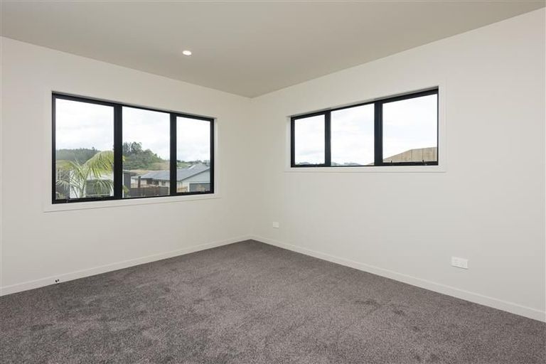 Photo of property in 39 Rochfort Crescent, Pyes Pa, Tauranga, 3112