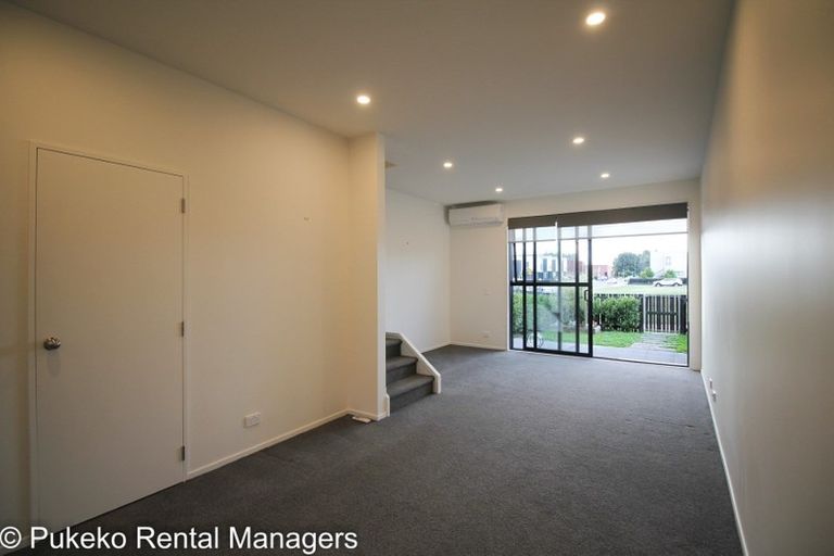 Photo of property in 21 Alliance Lane, Papakura, 2110