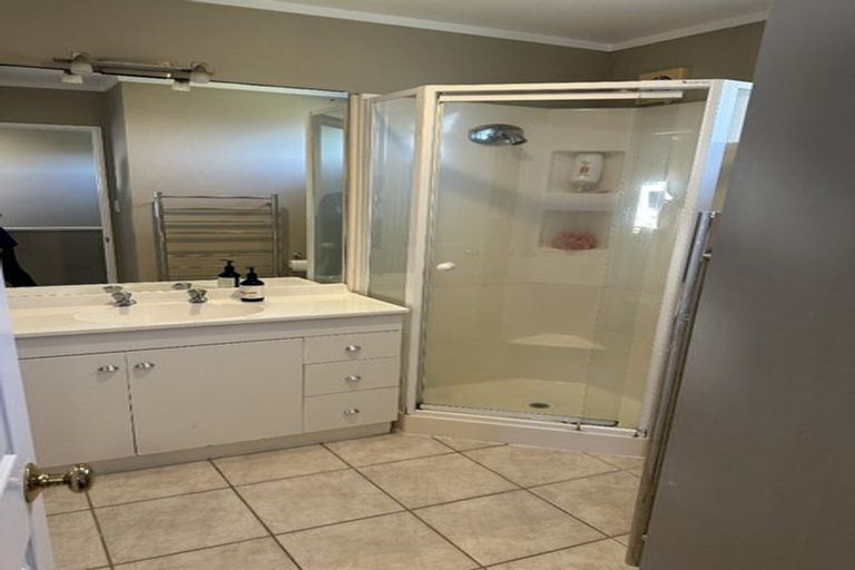 Photo of property in 2/16 Belgate Place, Somerville, Auckland, 2014