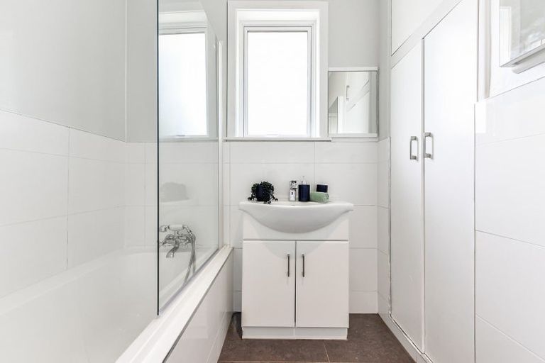 Photo of property in 8 Mabian Crescent, Deanwell, Hamilton, 3206