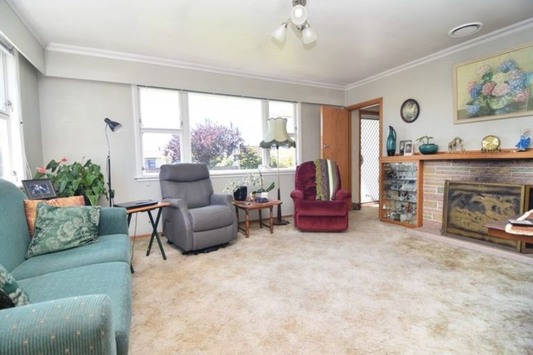 Photo of property in 10-12 Mckenzie Terrace, Carterton, 5713