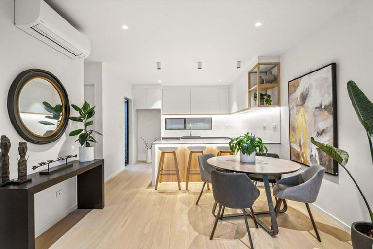 Photo of property in 21b Acacia Road, Torbay, Auckland, 0632