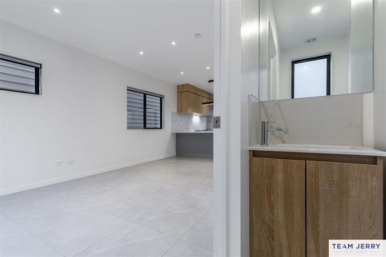 Photo of property in 8 Tukauri Place, Papakura, 2110