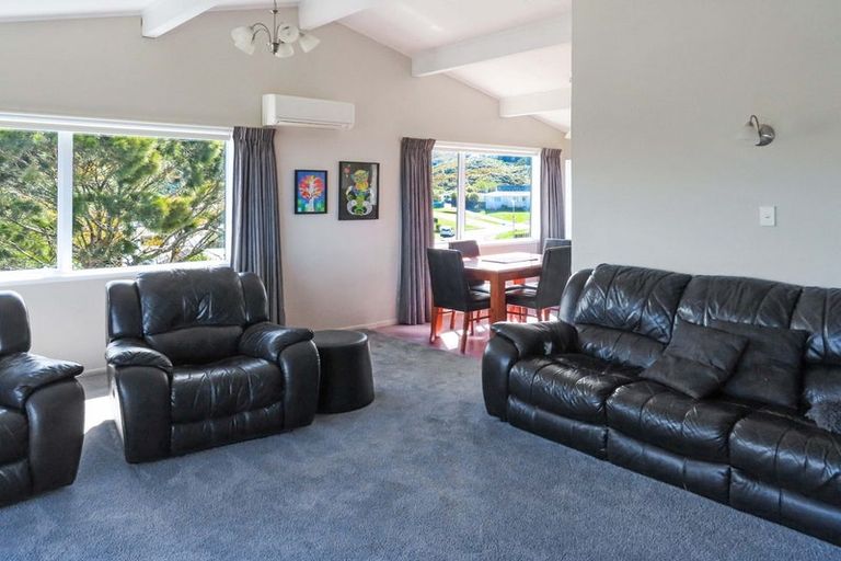 Photo of property in 8 Otira Grove, Kelson, Lower Hutt, 5010