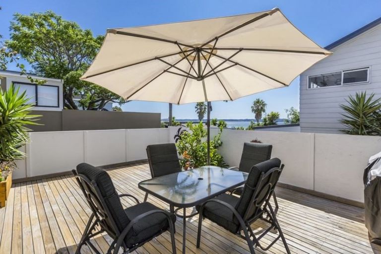 Photo of property in 1354 Whangaparaoa Road, Army Bay, Whangaparaoa, 0930