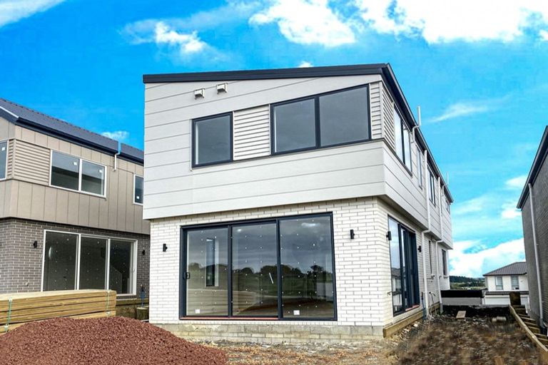 Photo of property in 15 Sunnyheights Road, Orewa, 0931