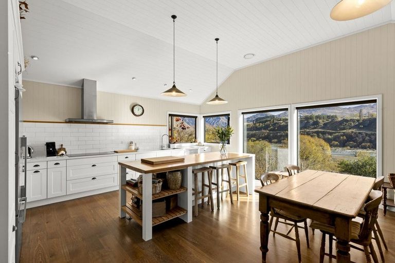 Photo of property in 361 Tucker Beach Road, Queenstown Hill, Queenstown, 9371
