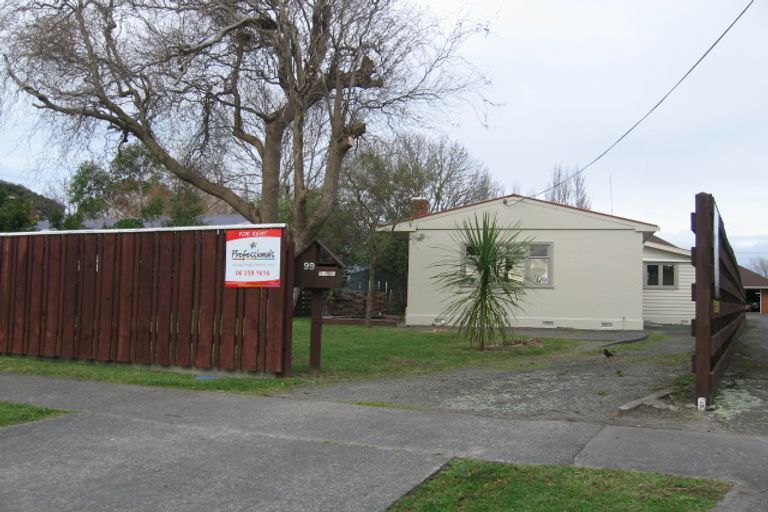 Photo of property in 99 Atawhai Road, Fitzherbert, Palmerston North, 4410