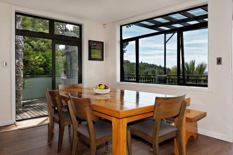 Photo of property in 66 Otitori Bay Road, Titirangi, Auckland, 0604