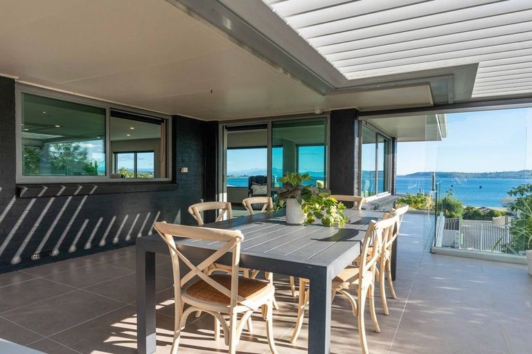 Photo of property in 174 Lake Terrace, Hilltop, Taupo, 3330