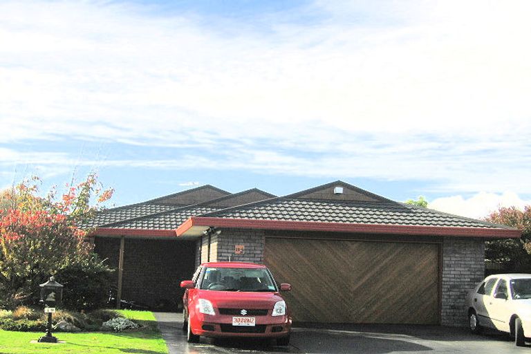 Photo of property in 19 Cedar Drive, Paraparaumu Beach, Paraparaumu, 5032