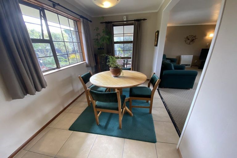 Photo of property in 8a Caulfield Place, Awapuni, Palmerston North, 4412