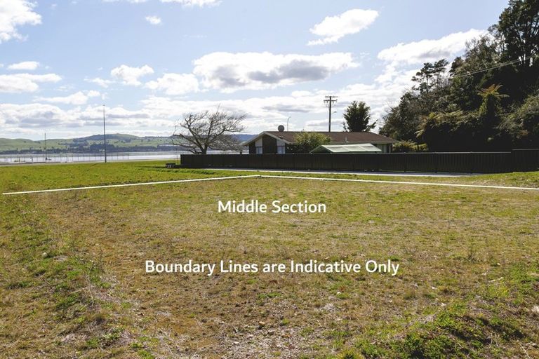 Photo of property in 338 Lake Terrace, Two Mile Bay, Taupo, 3330