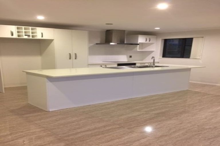 Photo of property in 47 Murvale Drive, Bucklands Beach, Auckland, 2014