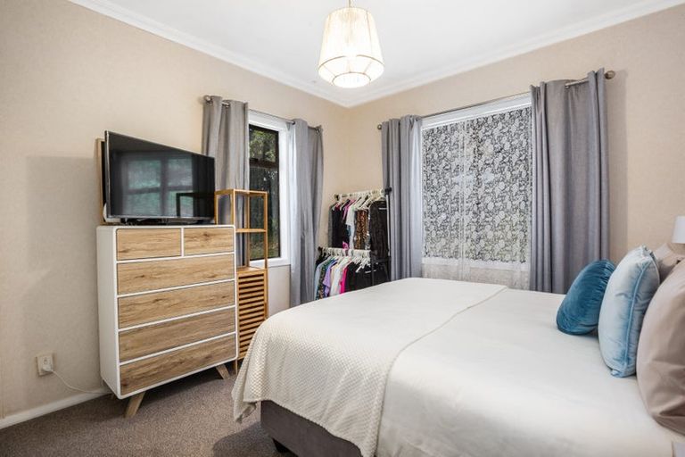 Photo of property in 15 Pukerua Beach Road, Pukerua Bay, 5026