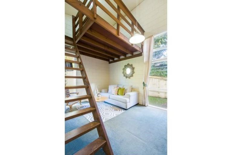 Photo of property in 70 Mayfair Crescent, Mairangi Bay, Auckland, 0630