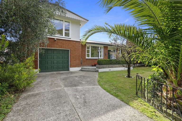 Photo of property in 343 Riverside Drive, Fairfield, Lower Hutt, 5011