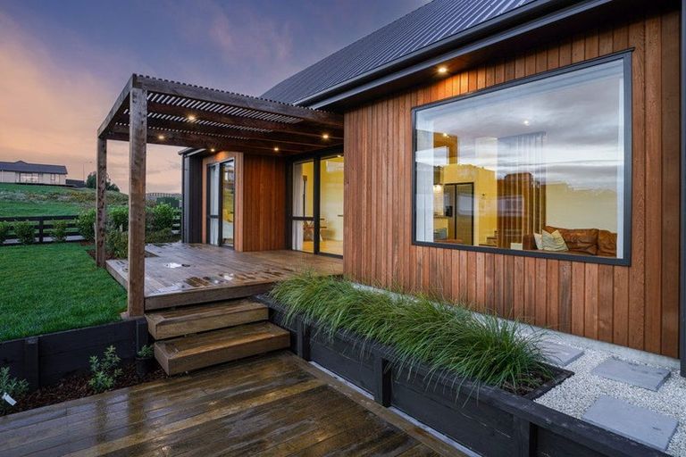 Photo of property in 1 Eaglesfield Close, Westmorland, Christchurch, 8025