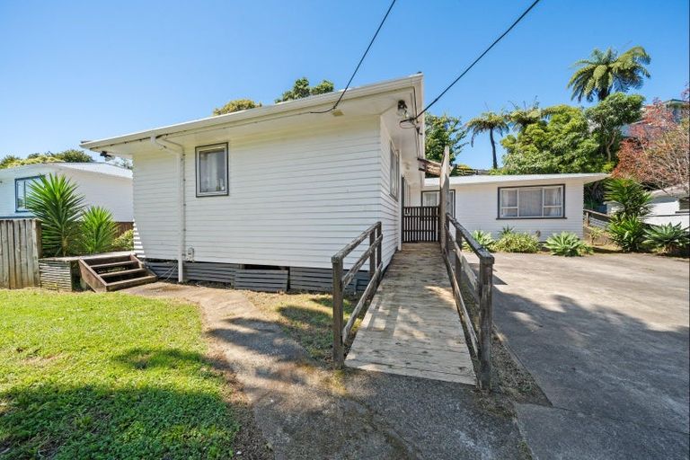 Photo of property in 81 Awanui Street, Merrilands, New Plymouth, 4312