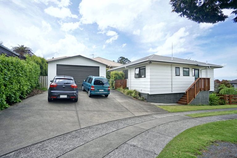 Photo of property in 8b Wiltshire Place, Te Puke, 3119
