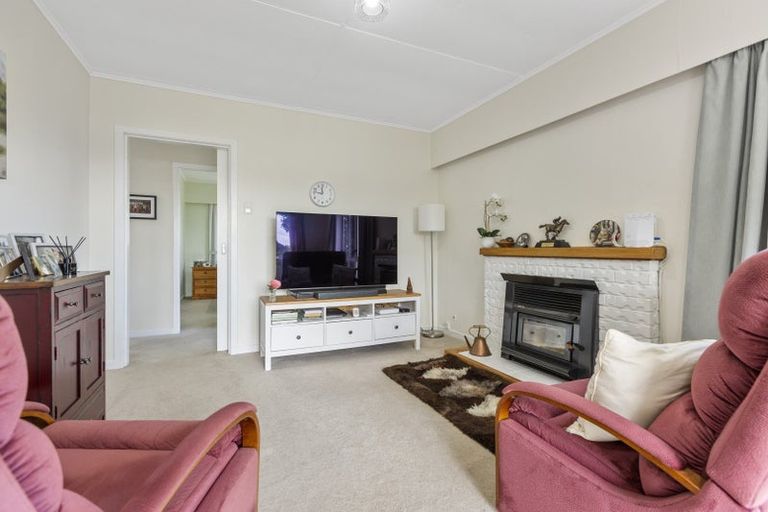 Photo of property in 5a Old South Road, Okato, 4335