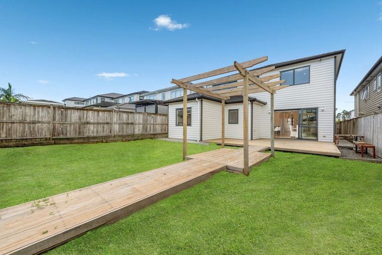 Photo of property in 20 Tinaku Road, Flat Bush, Auckland, 2019